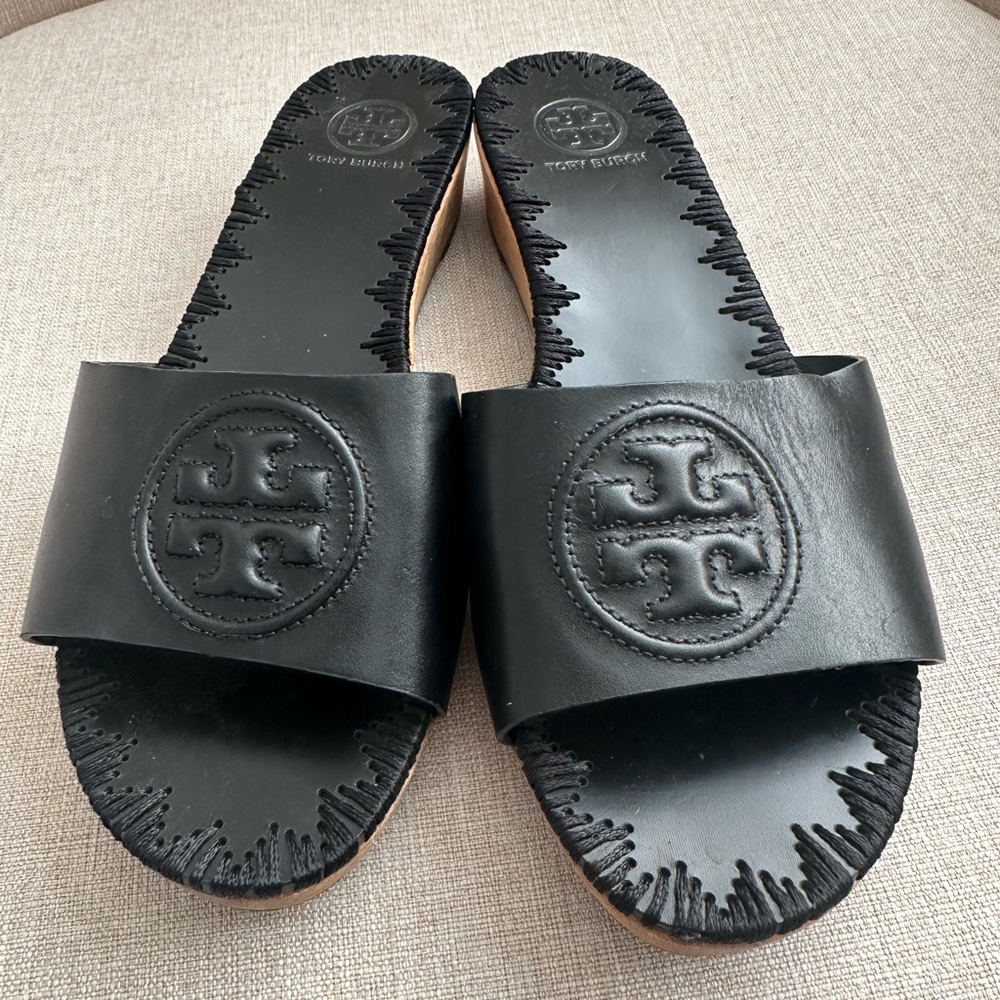 Tory Burch Sandals 🖤